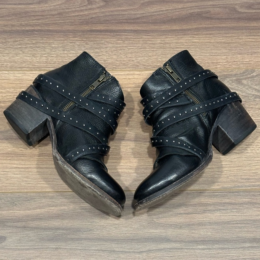 Freebird Caleb Booties in Black Size 6 - Picture 8 of 13